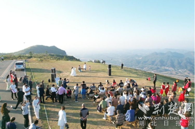 大冶毛铺山顶宣讲，凝聚小流域综合治理合力